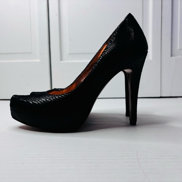 BCBGENERATION Black Parade Platform Pumps Size 7.5 - Picture 4 of 8